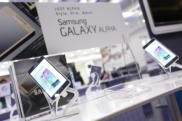 Samsung Galaxy Alpha launch 1.jpg