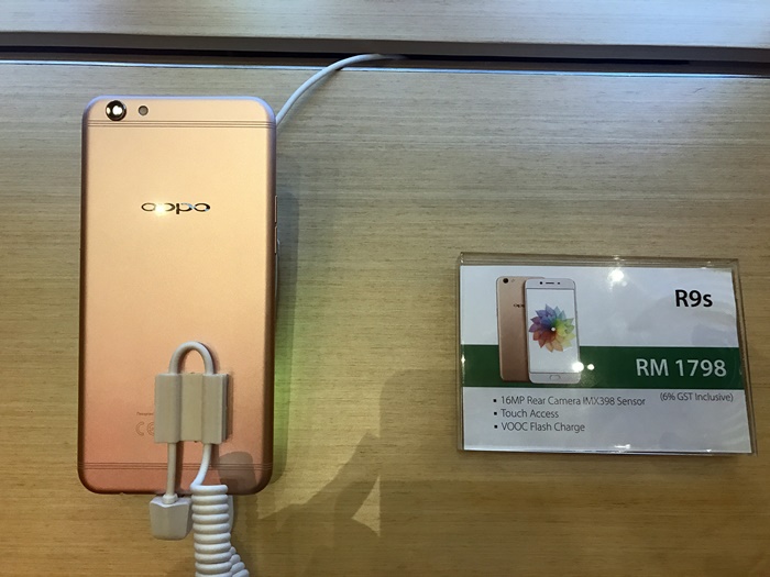 OPPO R9S first impression hands-on video