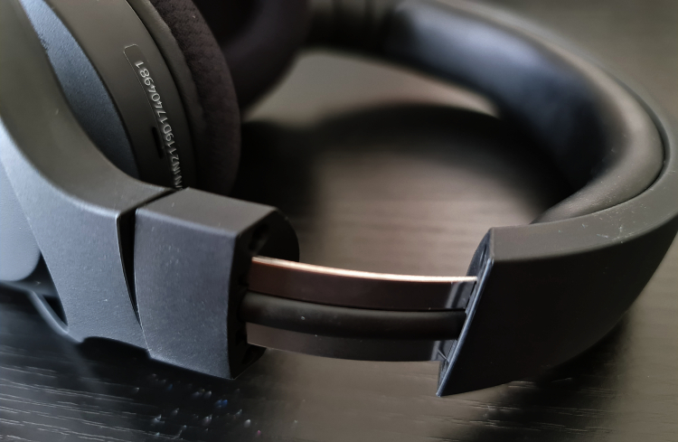 Razer Barracuda X Headset Review - Amazingly Well Rounded! 