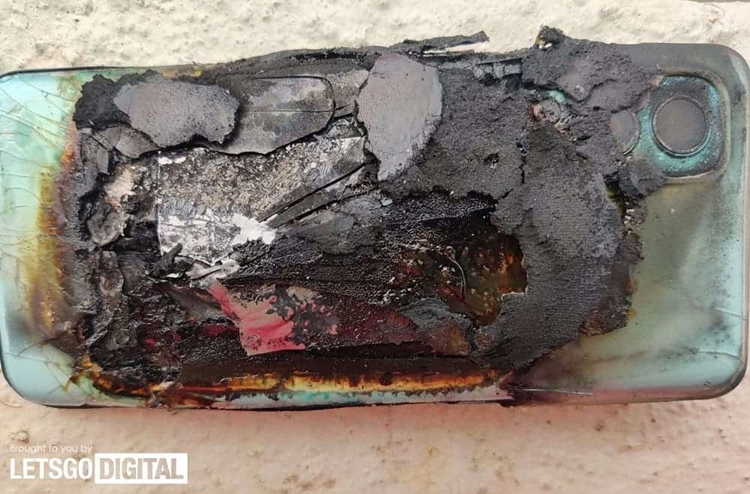 OnePlus Nord 2 explosion 1.jpg