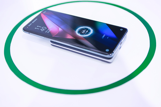 OPPO MagVOOC 1.png