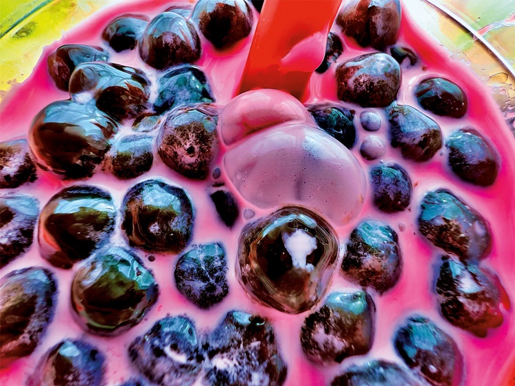 Apple_Shot-on-iphone-macro-challenge_Boba.jpg