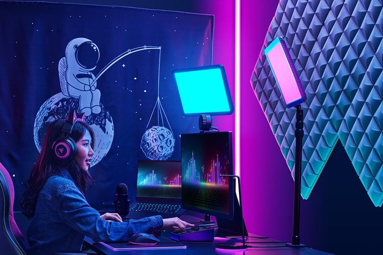 razer-key-light-chroma-gallery-1.jpg