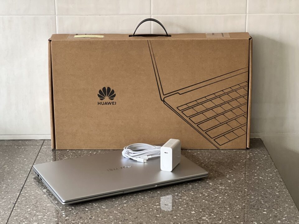 Huawei MateBook D 15 Ryzen 5 5500U -  External Reviews