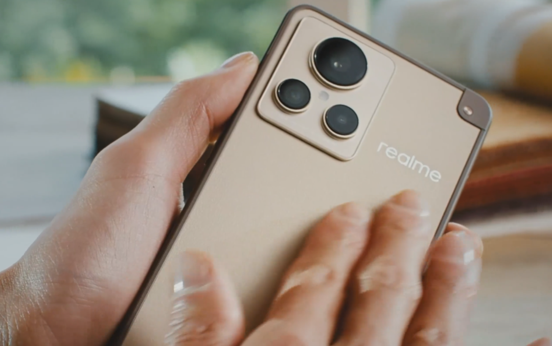 Realme GT 2 Pro has been revealed in all its glory 