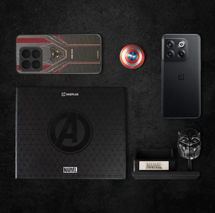 OnePlus 10T Marvel bundle 1.jpg