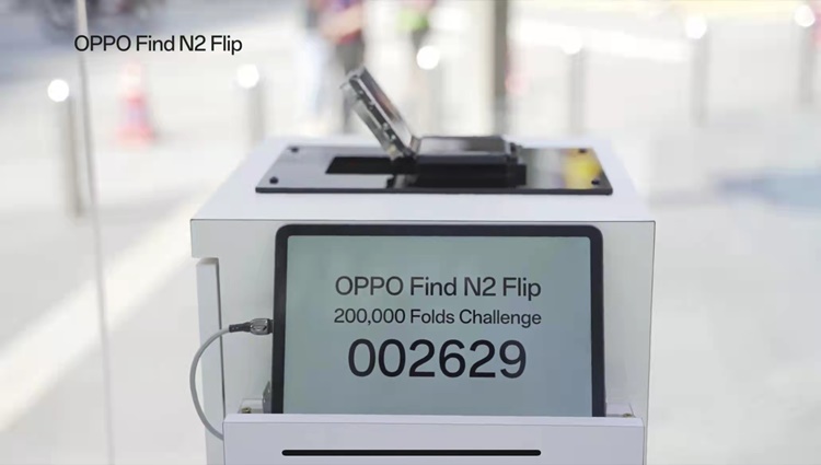 04_OPPO Find N2 Flip 200,000 Folds Challenge.jpg