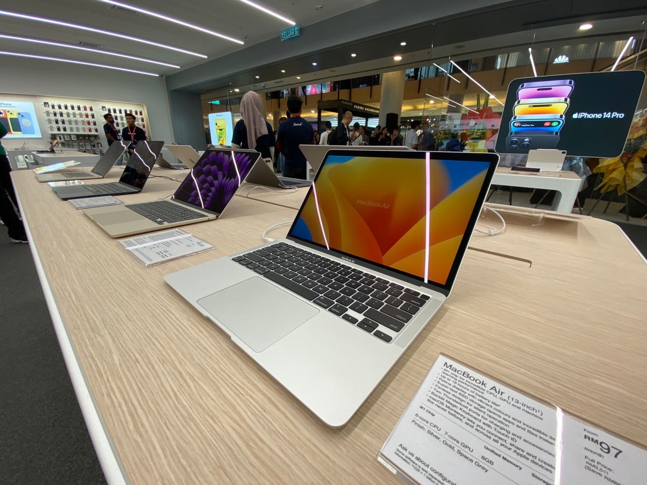 iPad Pro 11-inch (M2, 2022)  Switch Apple Premium Reseller in Malaysia