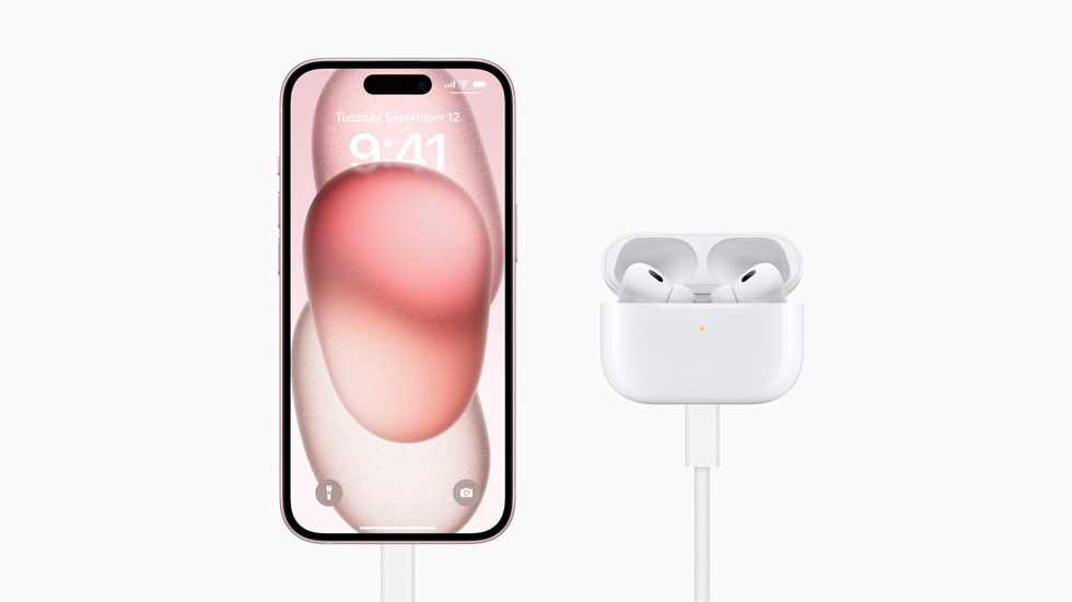 Apple-AirPods-Pro-2nd-generation-USB-C-connection-demo-230912_big.jpg.large.jpg