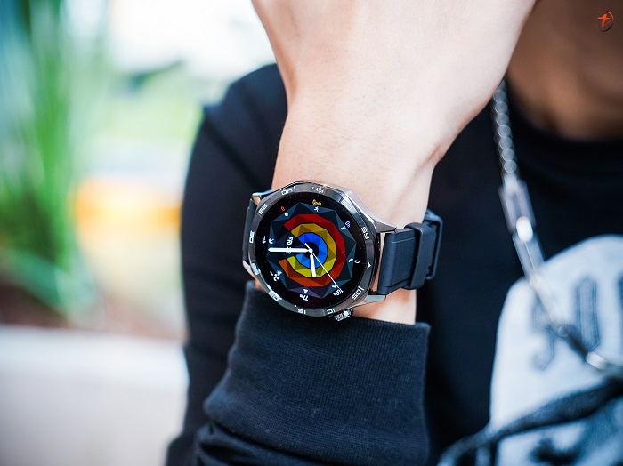 watch5_black.jpg