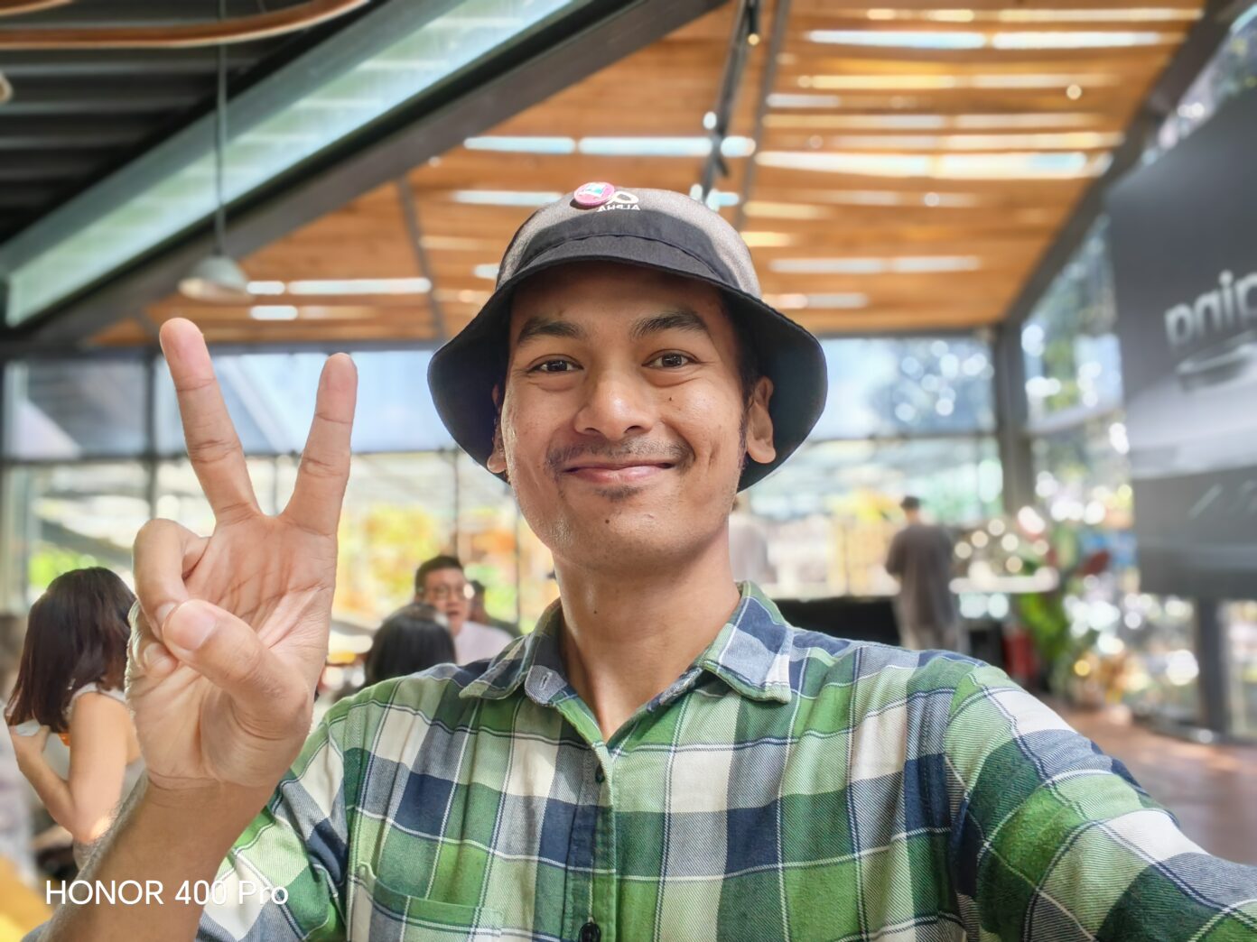 honor400pro_selfie2.jpg