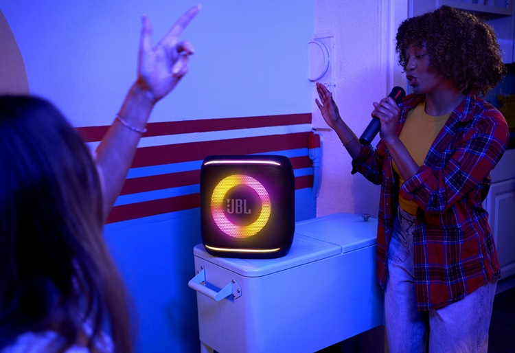 580968-JBL PartyBox Encore 2 lifestyle (2)-d62741-original-1741370134.jpeg