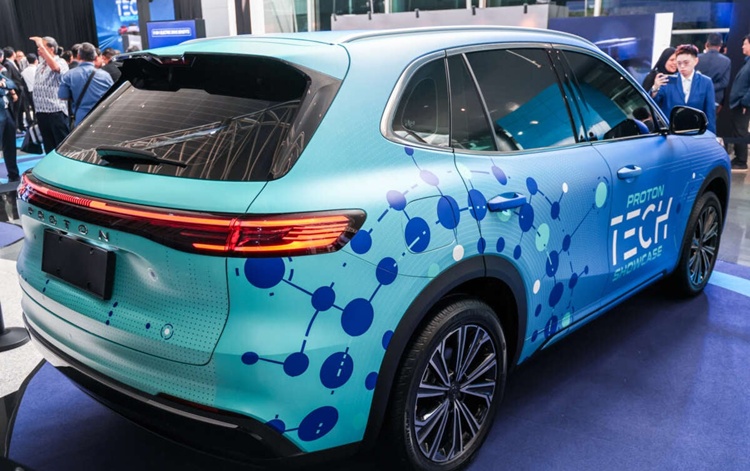2025-Proton-Tech-Showcase-Malaysia-eMas7-PHEV-Preview-4-1200x801.jpg