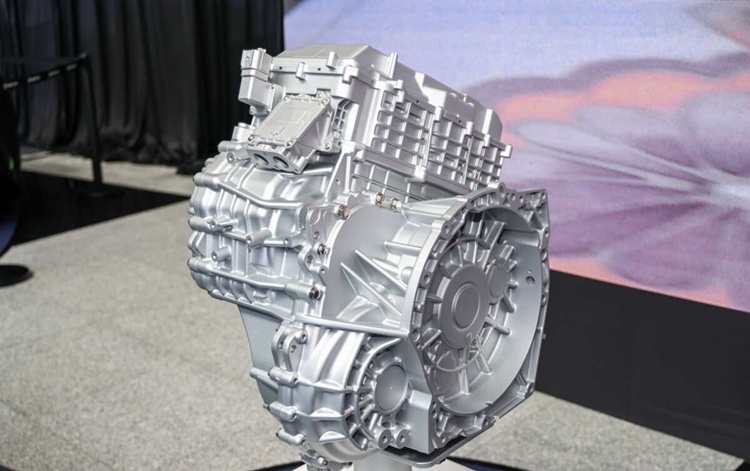 2025-Proton-Tech-Showcase-Malaysia-eMas7-PHEV-Preview-59-1200x801.jpg