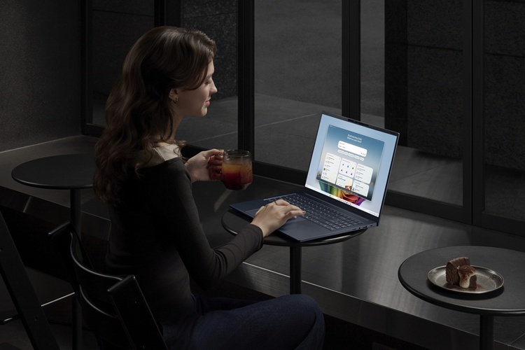 Acer Swift Go 16 AI-SFG16-A71(T)-Lifestyle-02.jpg