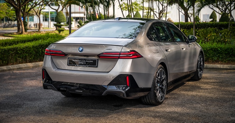 06. All-New Locally Assembled BMW i5 eDrive40 M Sport Pro.jpg