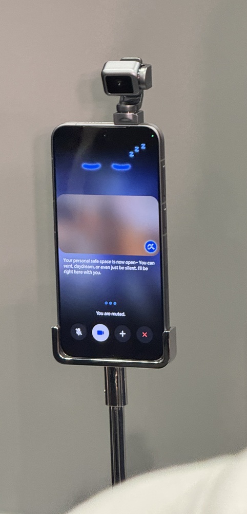 robotphone2.jpg
