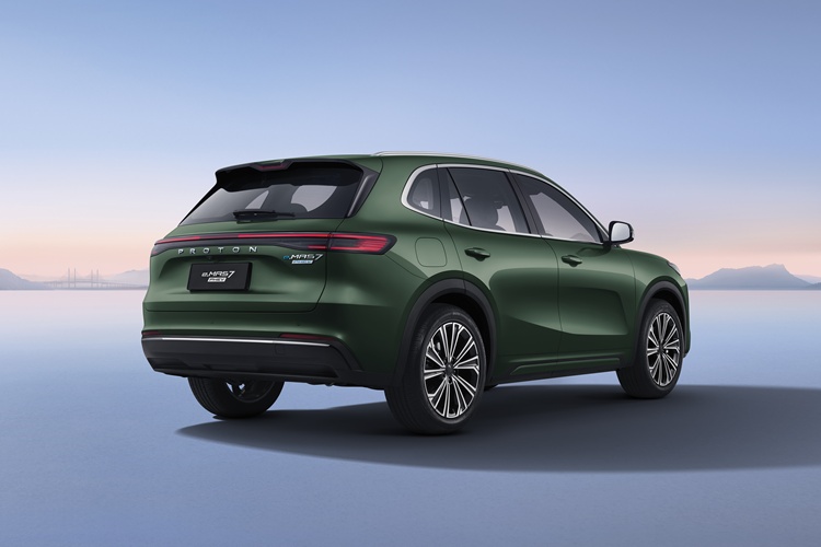 Emas PHEV Quarter Rear Right EmeraldGreen 02.jpg