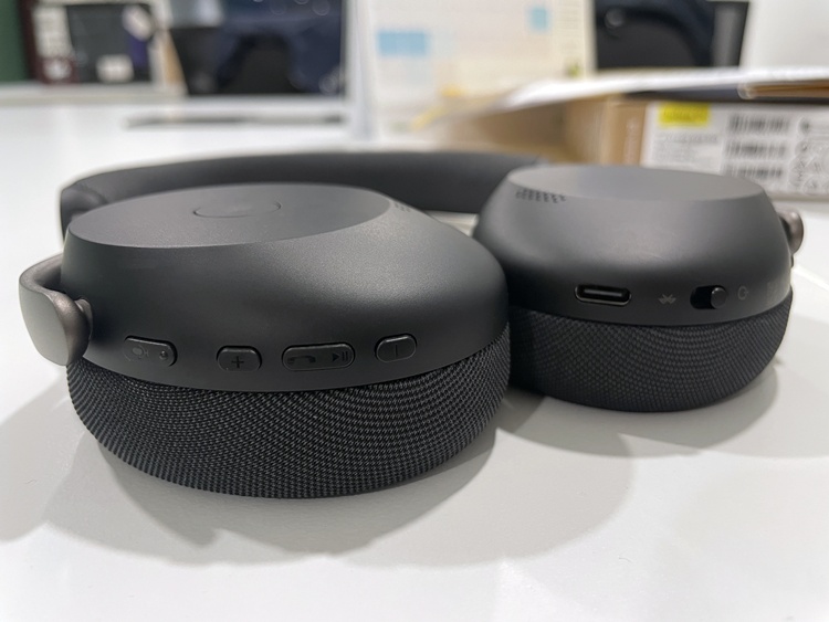 Jabra Evolve3 75 Review - A great headphone for hybrid work and office ...