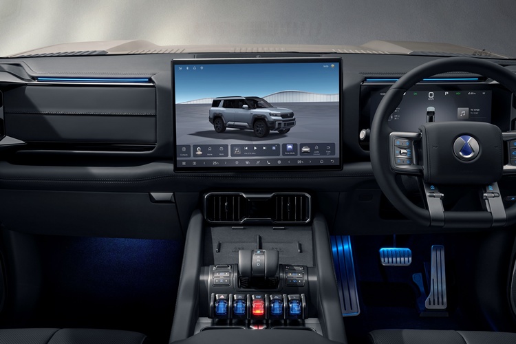 B8 Interior-3.jpg