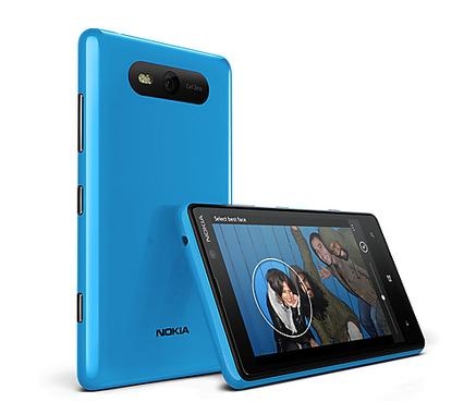 Nokia-Lumia-820-3.jpg