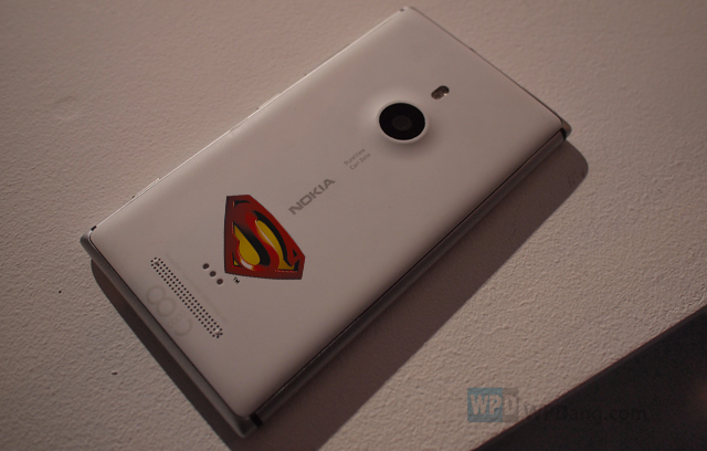 Nokia to Launch Nokia Lumia 925 Superman Limited Edition in China