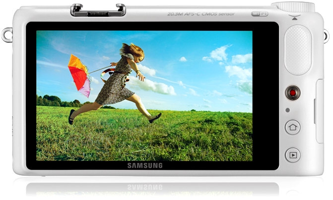 Samsung-NX2000-wifi-enabled-camera.jpg