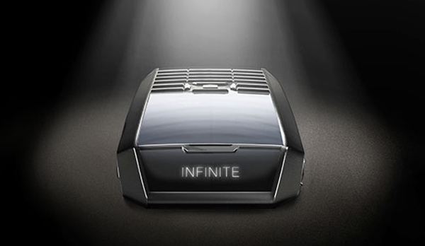 TAG Heuer Meridiist Infinite smartphone self-charges through perpetual power