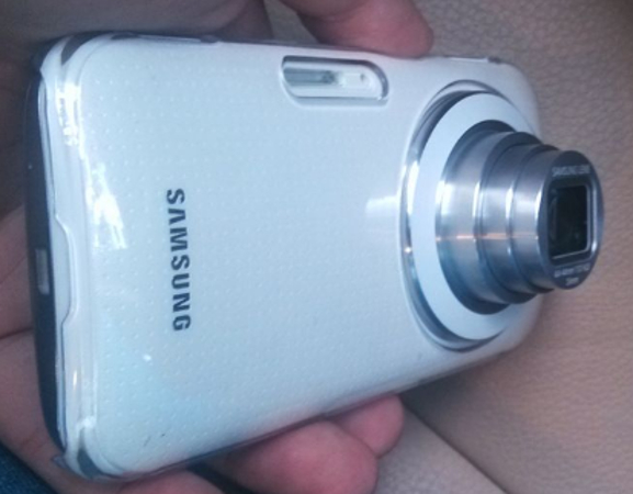 Rumours: Samsung Galaxy K (Galaxy S5 Zoom) cameraphone pictures show up