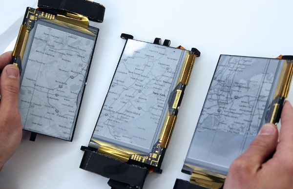 PaperFold transforms into flexible and foldable smartphone, tablet and touchscreen notepad