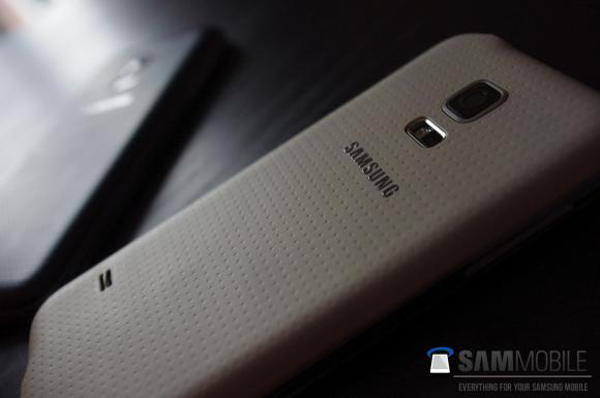 Rumours: Samsung Galaxy S5 mini images leaked with heart rate and finger print sensors?