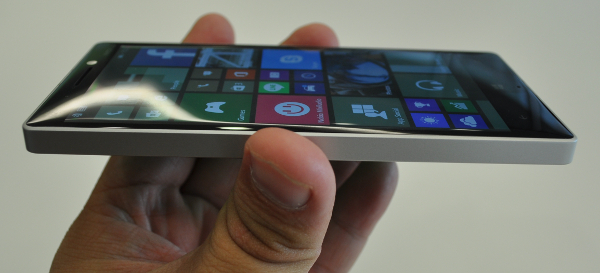 Nokia Lumia 930 hands-on 2.jpg