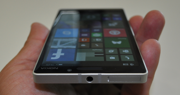 Nokia Lumia 930 hands-on 7.jpg