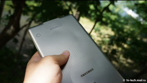 According to Samsung, Samsung Galaxy Tab S does not overheat, just defective back cover