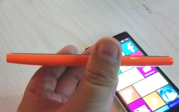 Nokia Lumia 735 hands-on 3.jpg