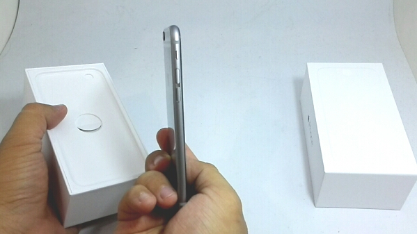 Apple iPhone 6 unboxing video