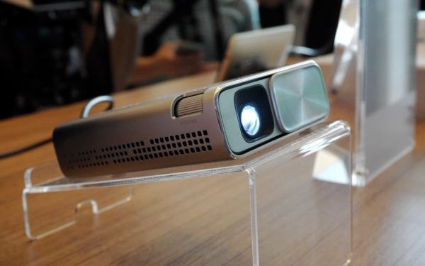 Highlights from Computex: ASUS E1Z pocket projector + 5.1 sound cover