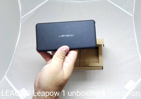 LEAGOO Leapow 1 10000 mAh powerbank unboxing and hands-on video