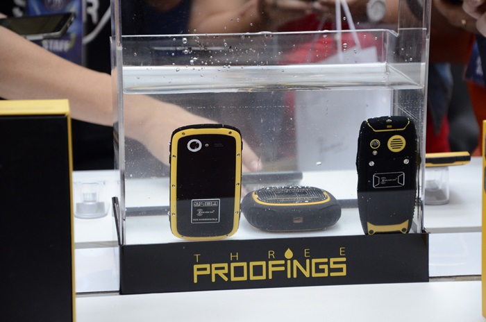 KENXINDA introduces water, dust and shockproof Flattop W9 smartphone, and a new W3 smartwatch