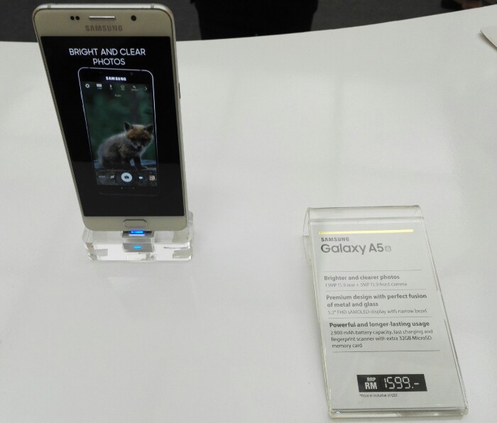 Samsung Galaxy A5 main.jpg