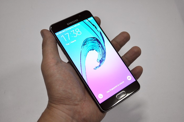 Samsung Galaxy A5 (2016) hands-on video