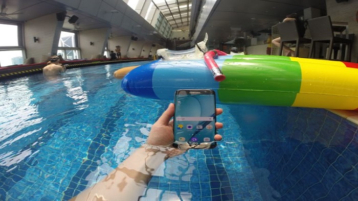 Samsung Malaysia did their own liquid test, took selfies underwater