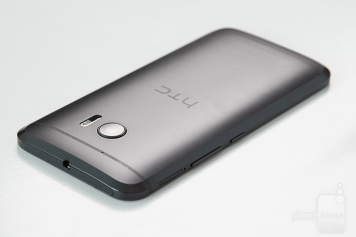 Rumours: A cheaper HTC 10 coming soon this year?