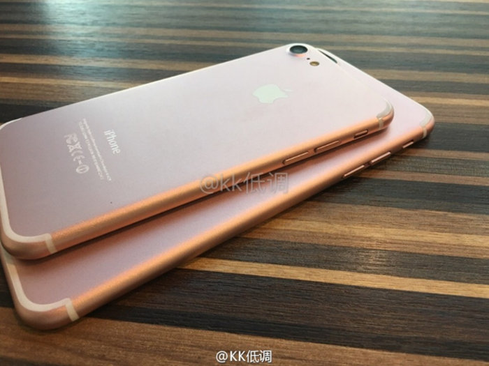 Rumours: New leaked Apple iPhone 7 photos showing absent 3.5mm ...