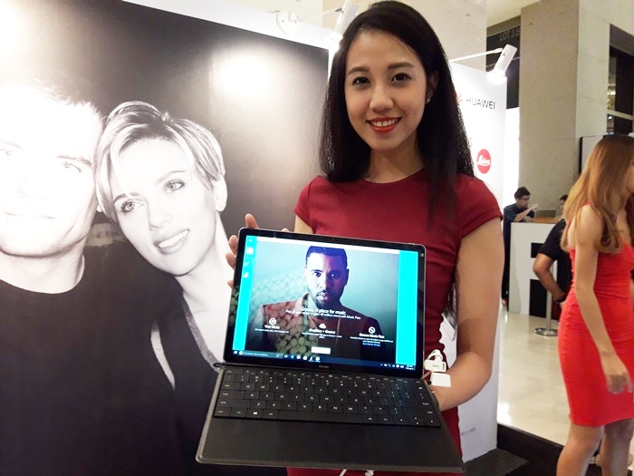 Huawei Matebook hands-on at Kuala Lumpur Fashion Week Ready-to-Wear 2016