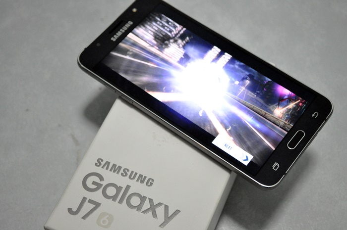 Samsung Galaxy J7 (2016) review - A long lasting and basic metal frame smartphone