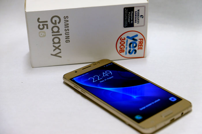 Samsung Galaxy J5 (2016) Review - A decent choice for everyday usage