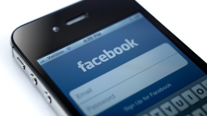 Rumours: Is Facebook building a smartphone?