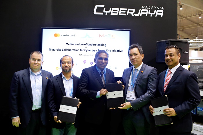 MoU between Cyberview, MaGIC and Mastercard at the Smart City World Expo Congress Barcelona