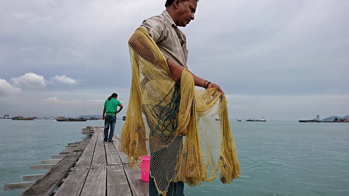 2. Taken with the Xperia XZ - Fishermen in Penang Straits.jpg